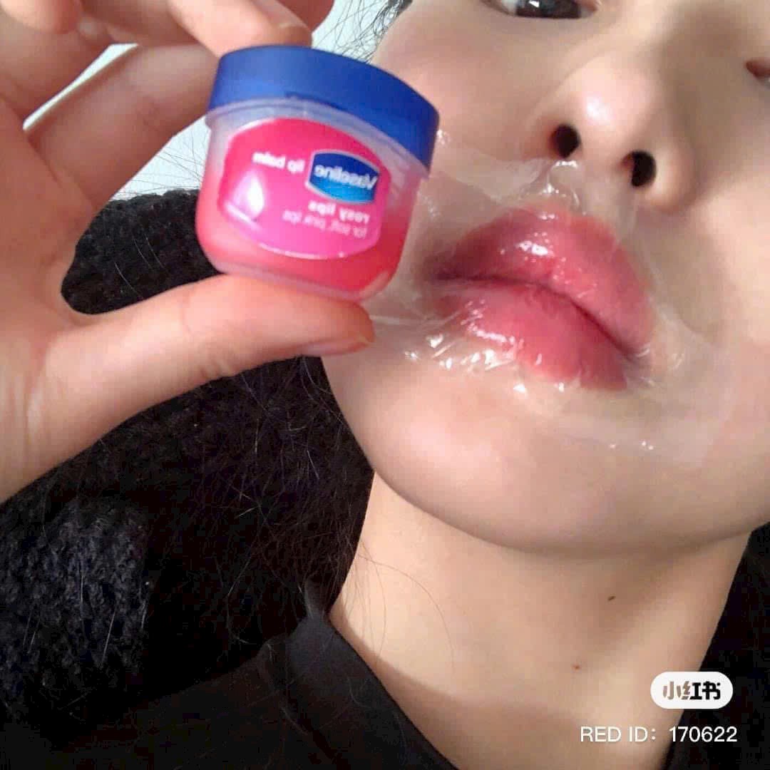 Sáp dưỡng môi Vaseline Mỹ 7g